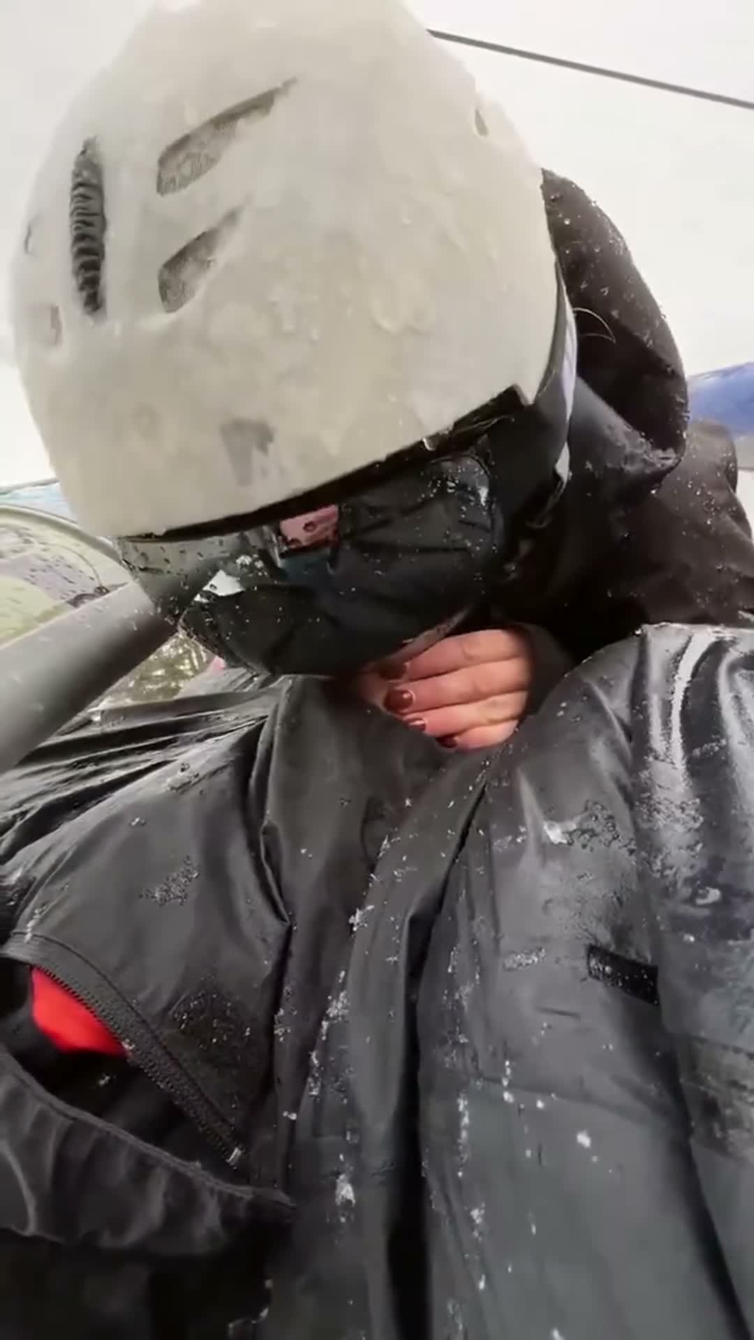 Amateur Blowjob Caught In Public — Uncut