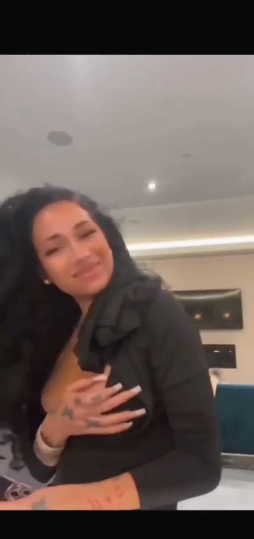 Ebony Celebrity Nipslip Selfie Shock